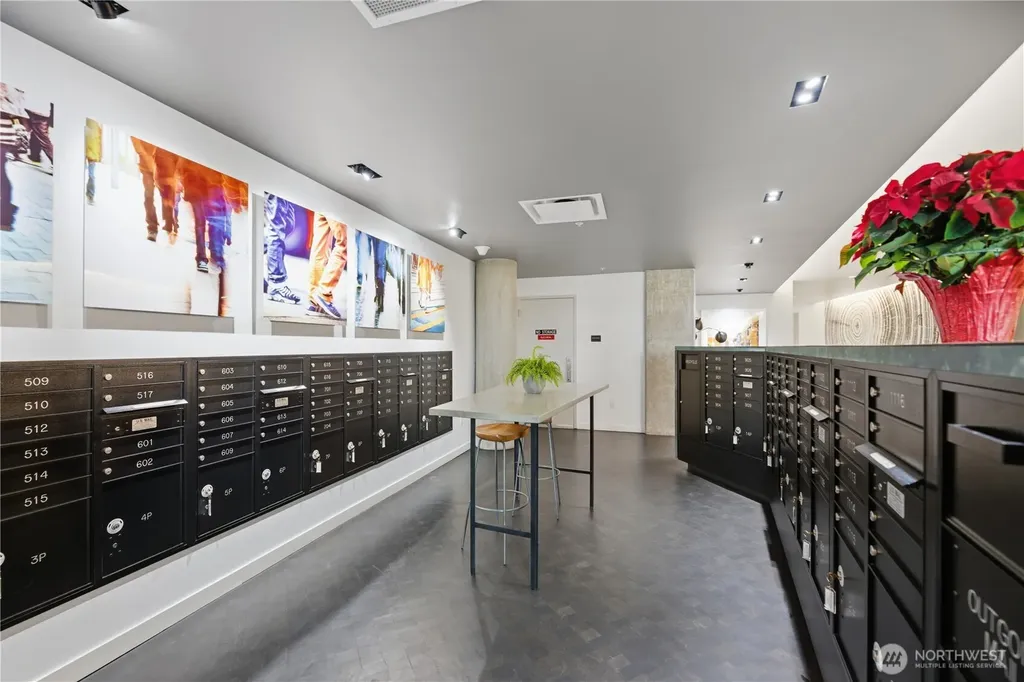 590 1st Avenue S Seattle WA 98104