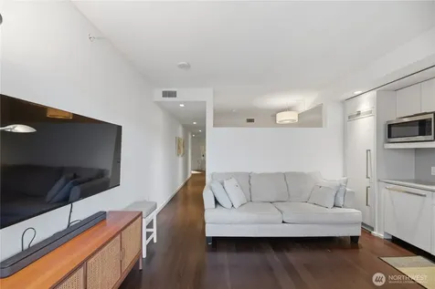 590 1st Avenue S Seattle WA 98104