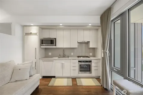 590 1st Avenue S Seattle WA 98104