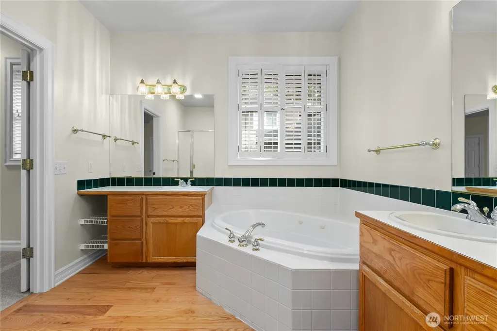 13796 Seaview Way Anacortes WA 98221