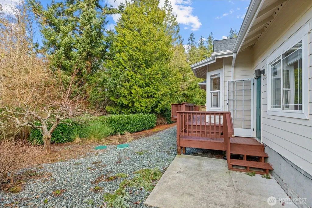 13796 Seaview Way Anacortes WA 98221