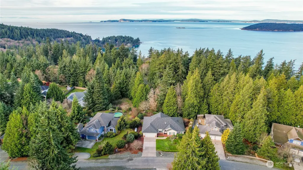 13796 Seaview Way Anacortes WA 98221