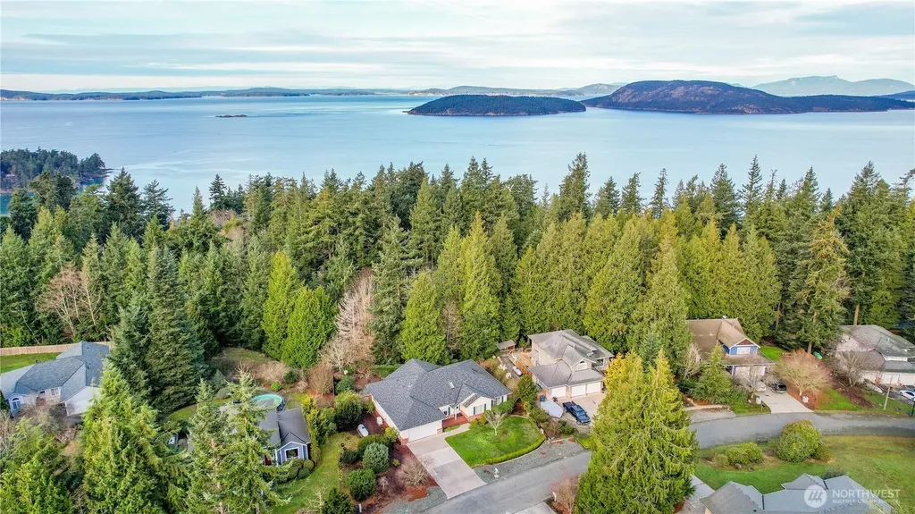 13796 Seaview Way Anacortes WA 98221