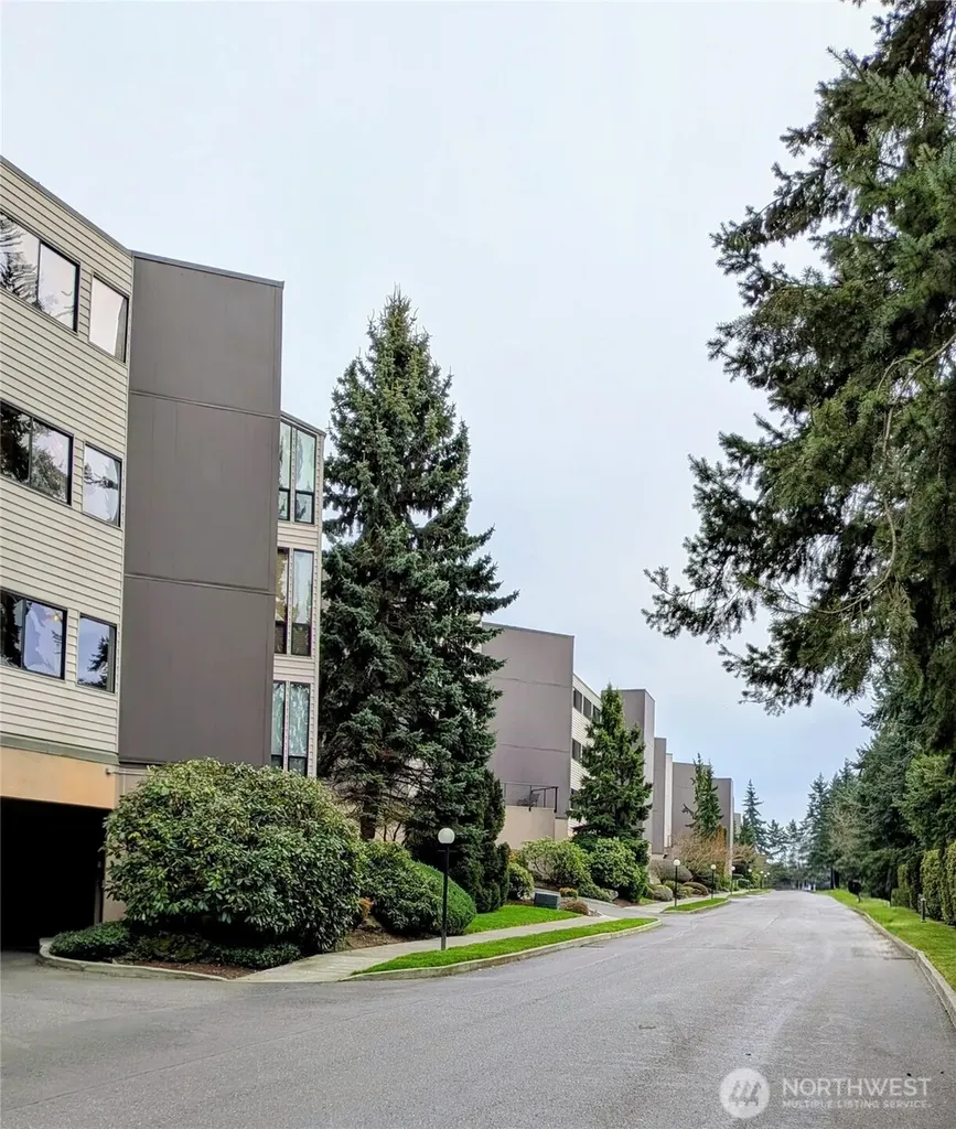 2419 S Cedar Tacoma WA 98405