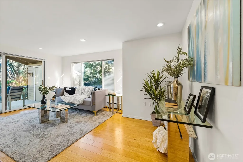 1218 101st Place NE Bellevue WA 98004