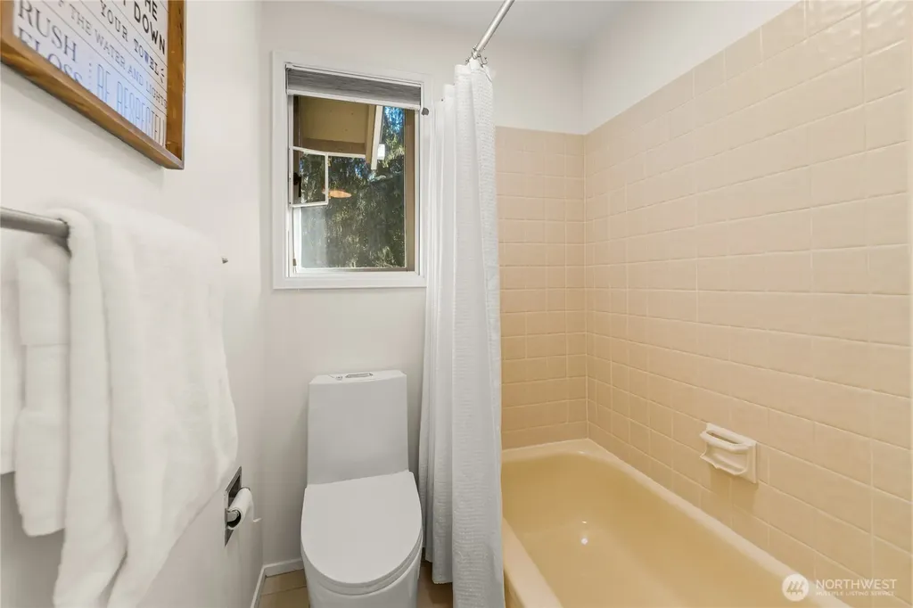 1218 101st Place NE Bellevue WA 98004