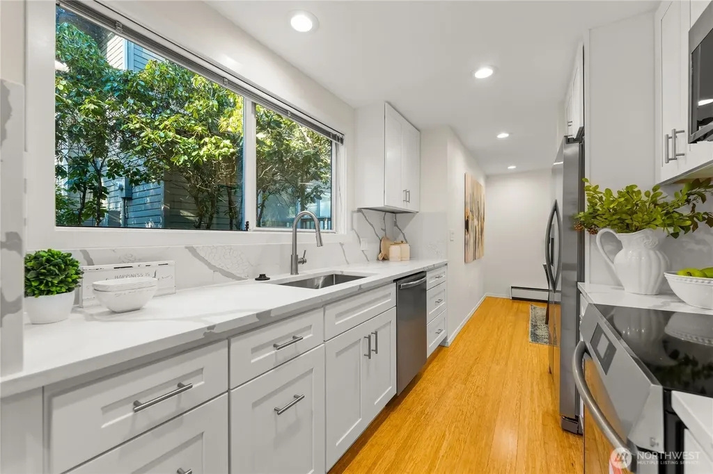 1218 101st Place NE Bellevue WA 98004