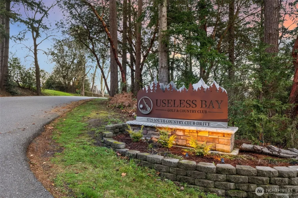 2378 Discovery Place Langley WA 98260