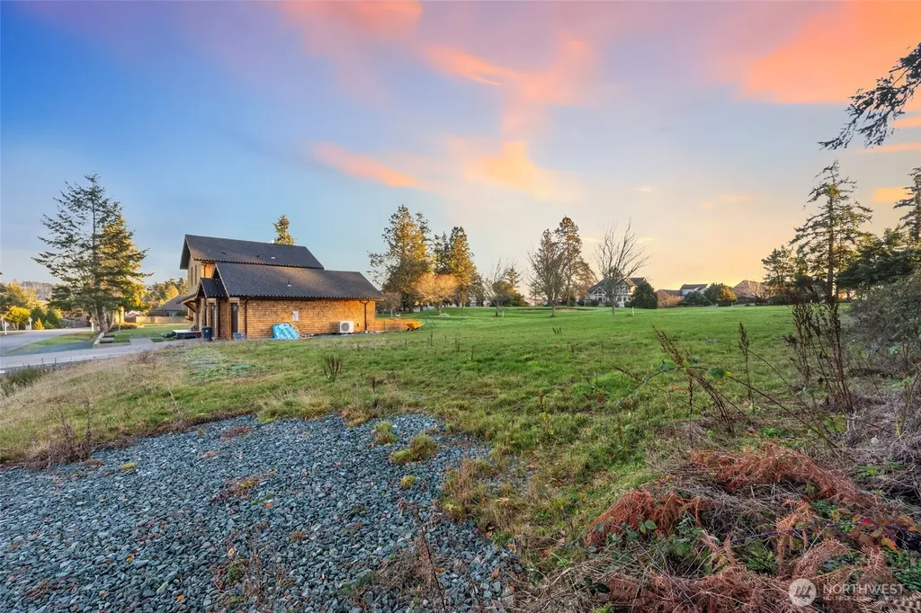 2378 Discovery Place Langley WA 98260
