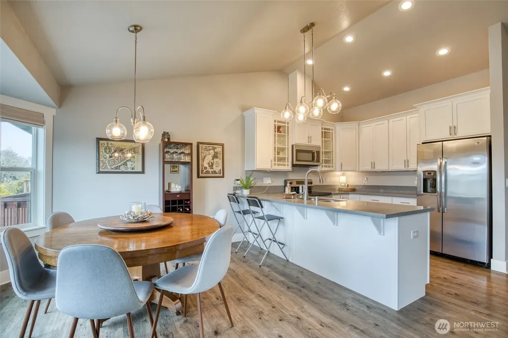 673 Island Circle SE Ocean Shores WA 98569