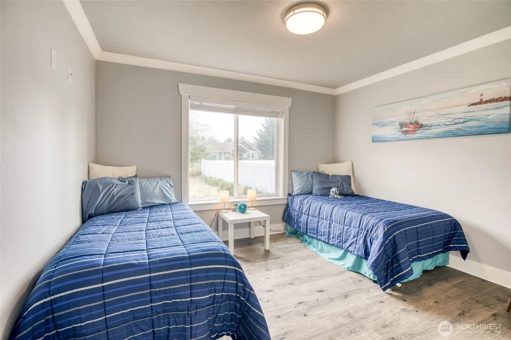 673 Island Circle SE Ocean Shores WA 98569