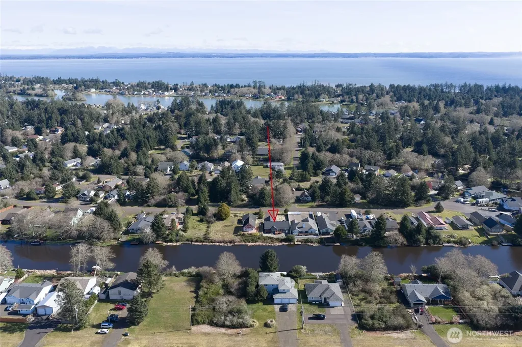 673 Island Circle SE Ocean Shores WA 98569