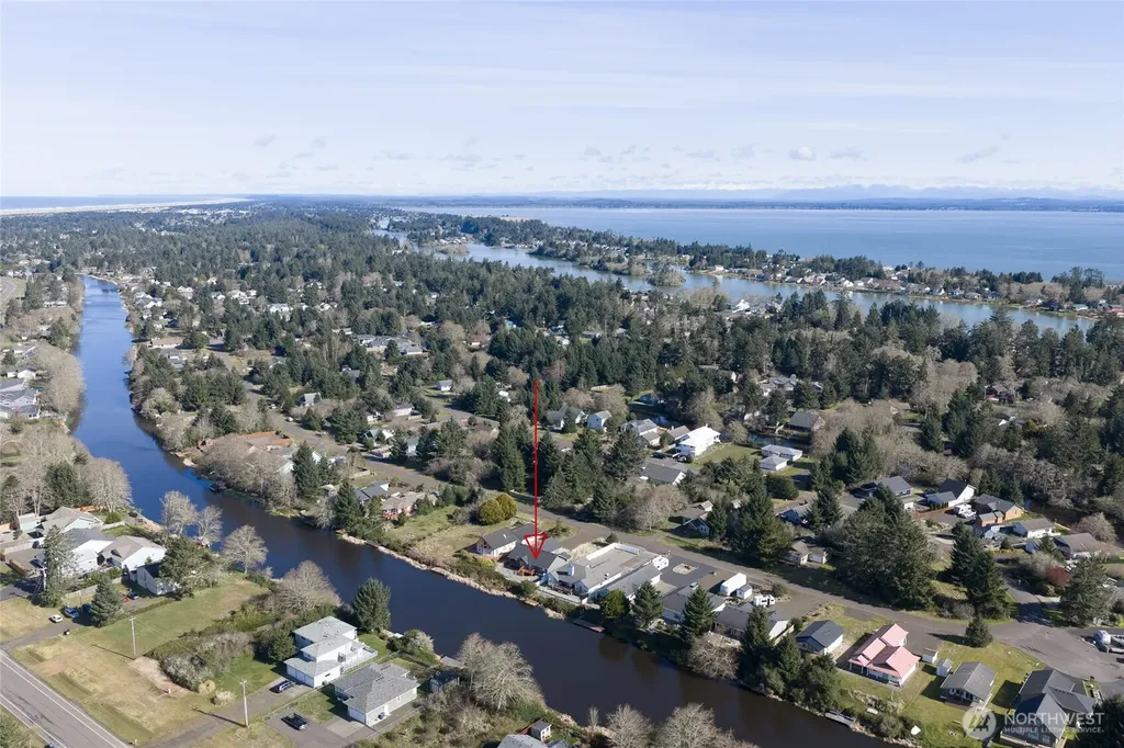 673 Island Circle SE Ocean Shores WA 98569
