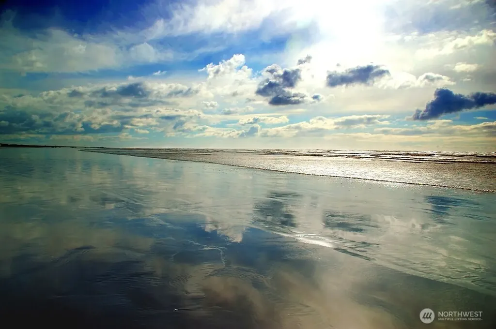 673 Island Circle SE Ocean Shores WA 98569