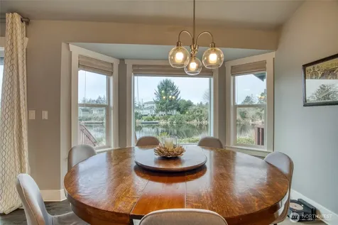 673 Island Circle SE Ocean Shores WA 98569