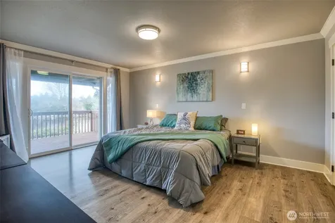 673 Island Circle SE Ocean Shores WA 98569