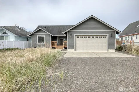 673 Island Circle SE Ocean Shores WA 98569