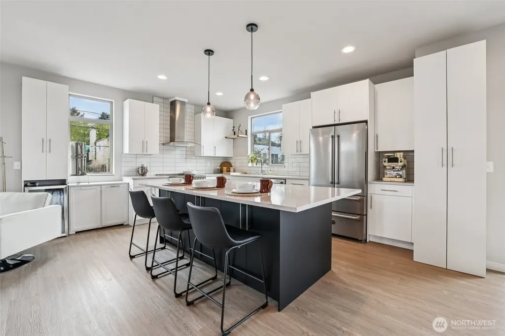 8410 17th Avenue SW Seattle WA 98106
