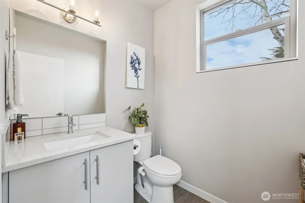 8410 17th Avenue SW Seattle WA 98106