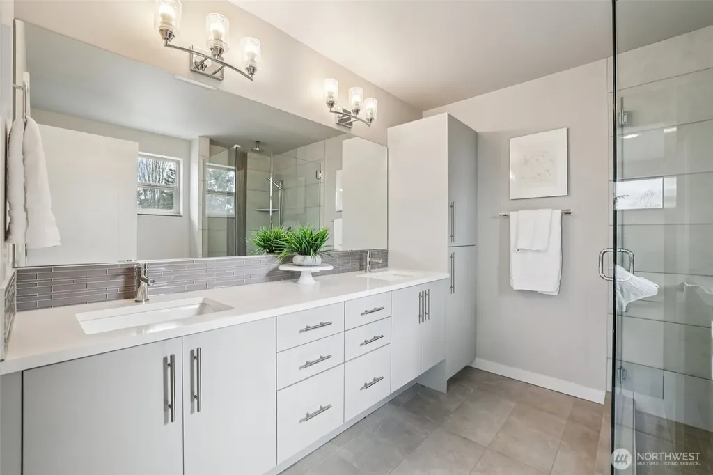8410 17th Avenue SW Seattle WA 98106