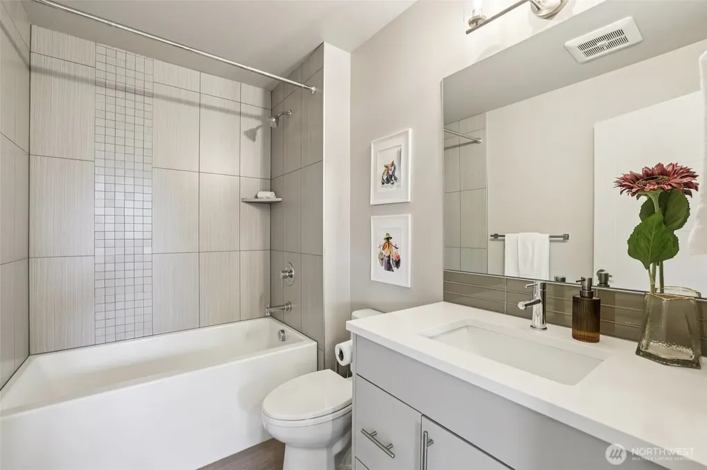 8410 17th Avenue SW Seattle WA 98106