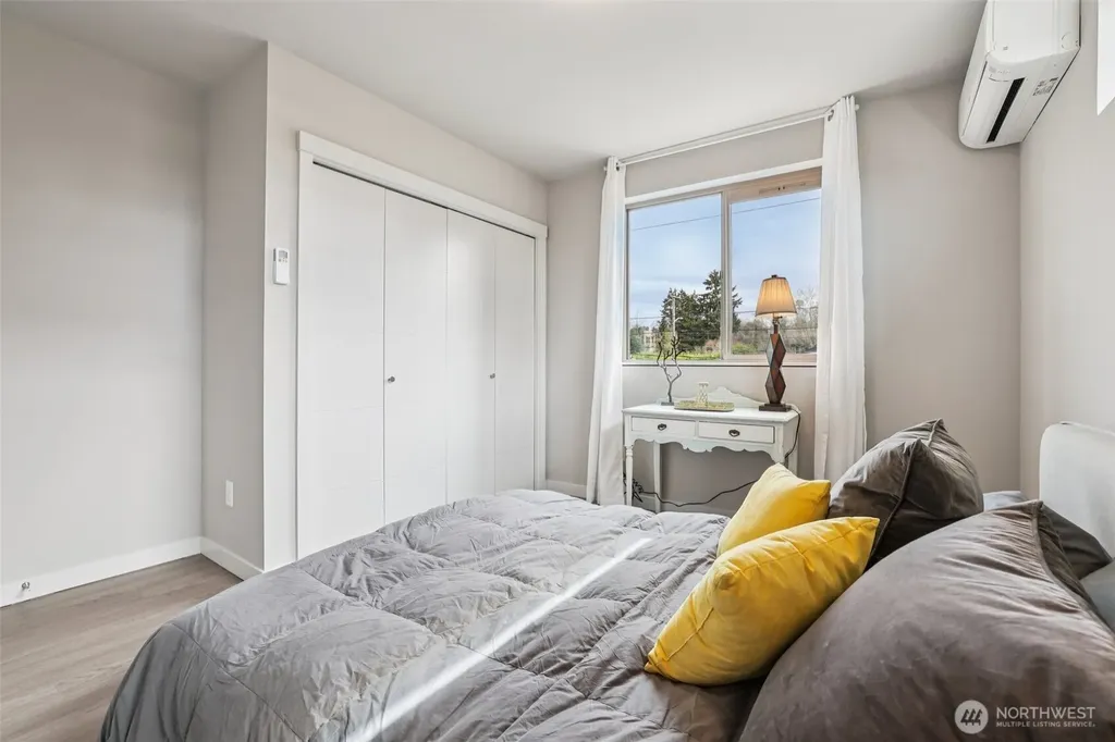8410 17th Avenue SW Seattle WA 98106