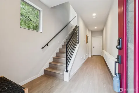 8410 17th Avenue SW Seattle WA 98106