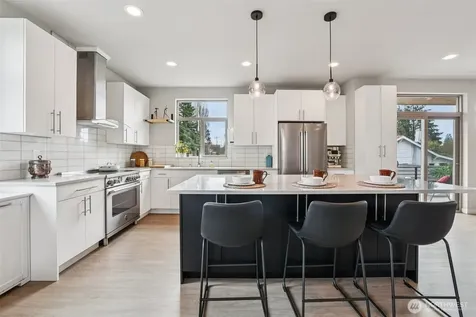8410 17th Avenue SW Seattle WA 98106