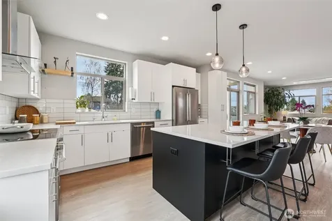 8410 17th Avenue SW Seattle WA 98106