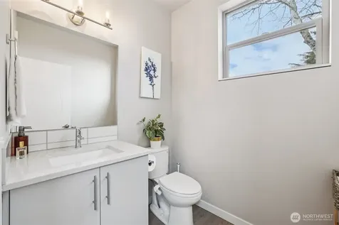 8410 17th Avenue SW Seattle WA 98106