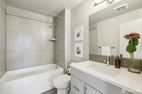 8410 17th Avenue SW Seattle WA 98106