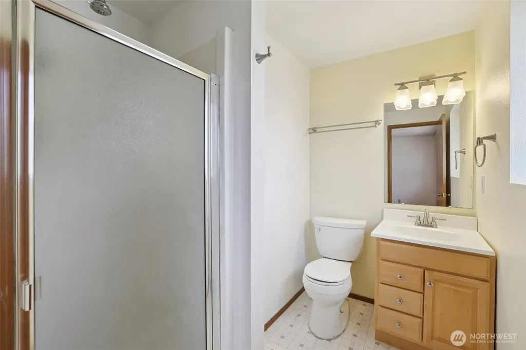 11208 234th Place Kent WA 98031