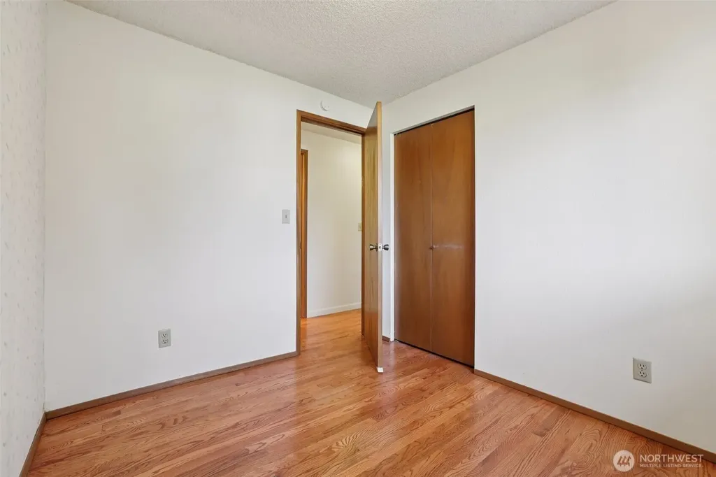 11208 234th Place Kent WA 98031