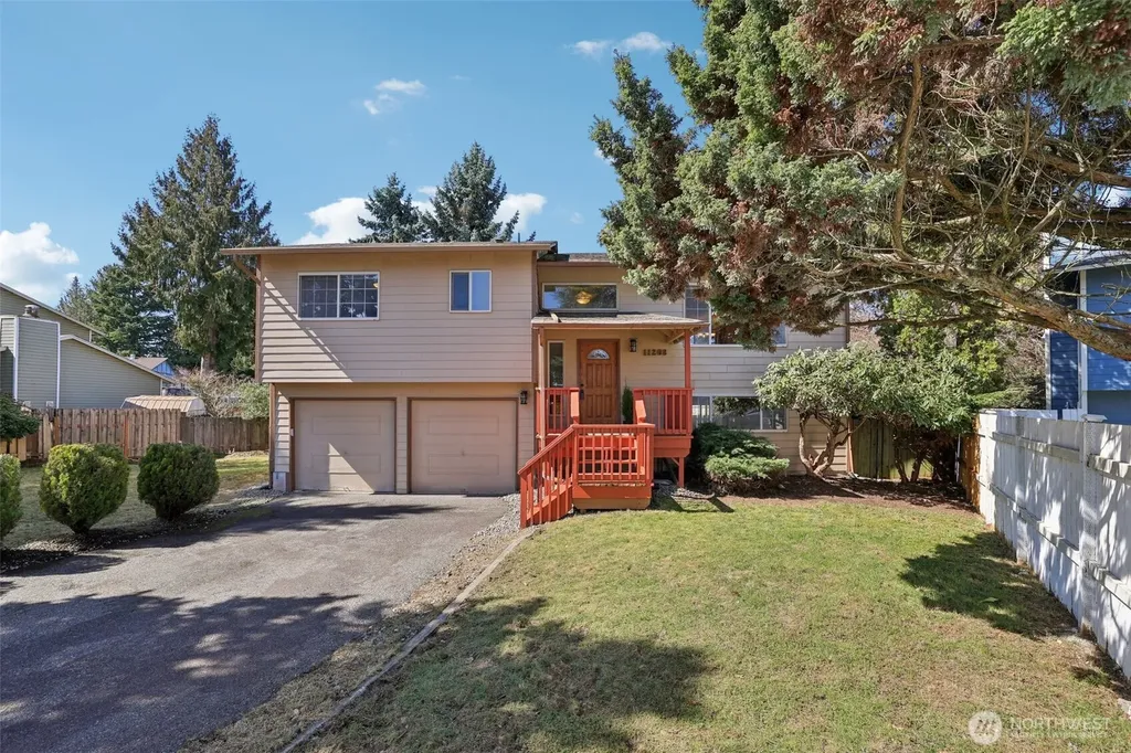 11208 234th Place Kent WA 98031