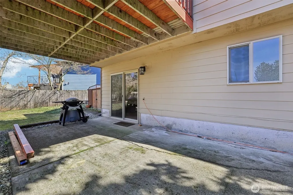 11208 234th Place Kent WA 98031