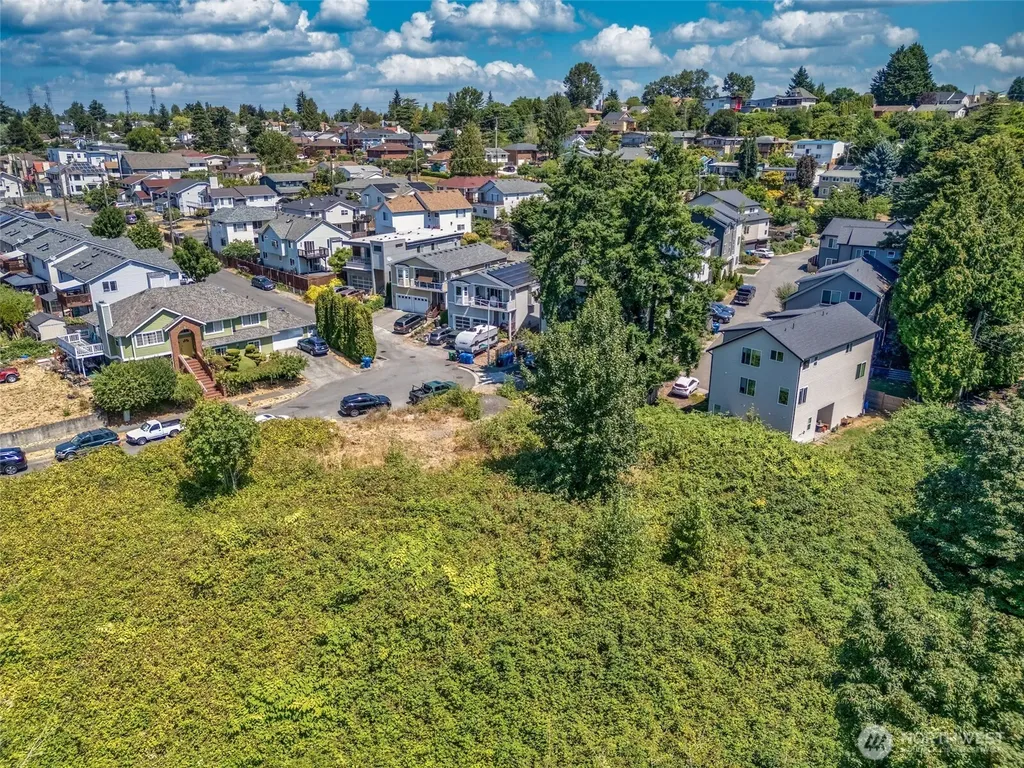 2005 S Raymond Street Seattle WA 98108