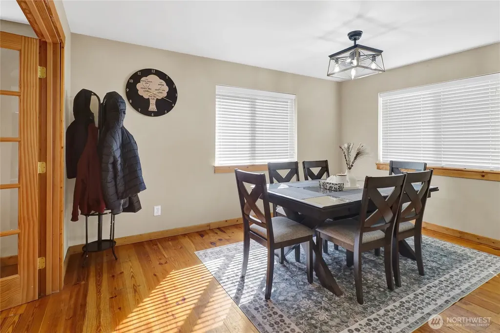 8457 Benson Road Lynden WA 98264