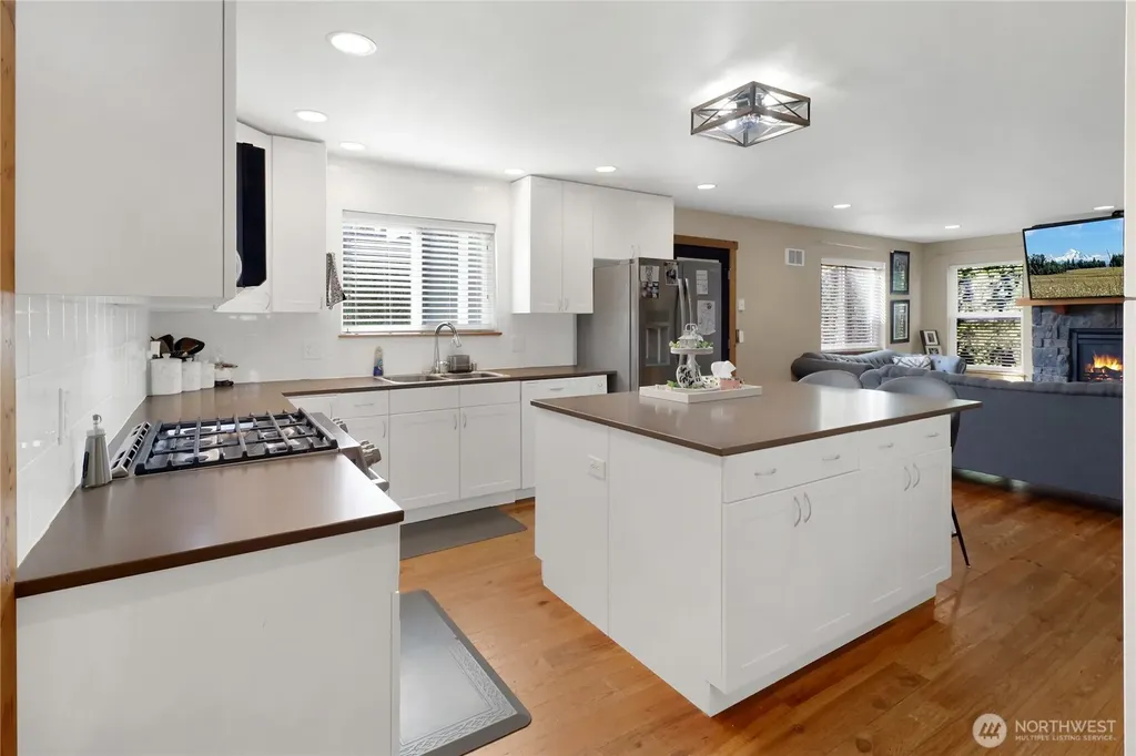 8457 Benson Road Lynden WA 98264