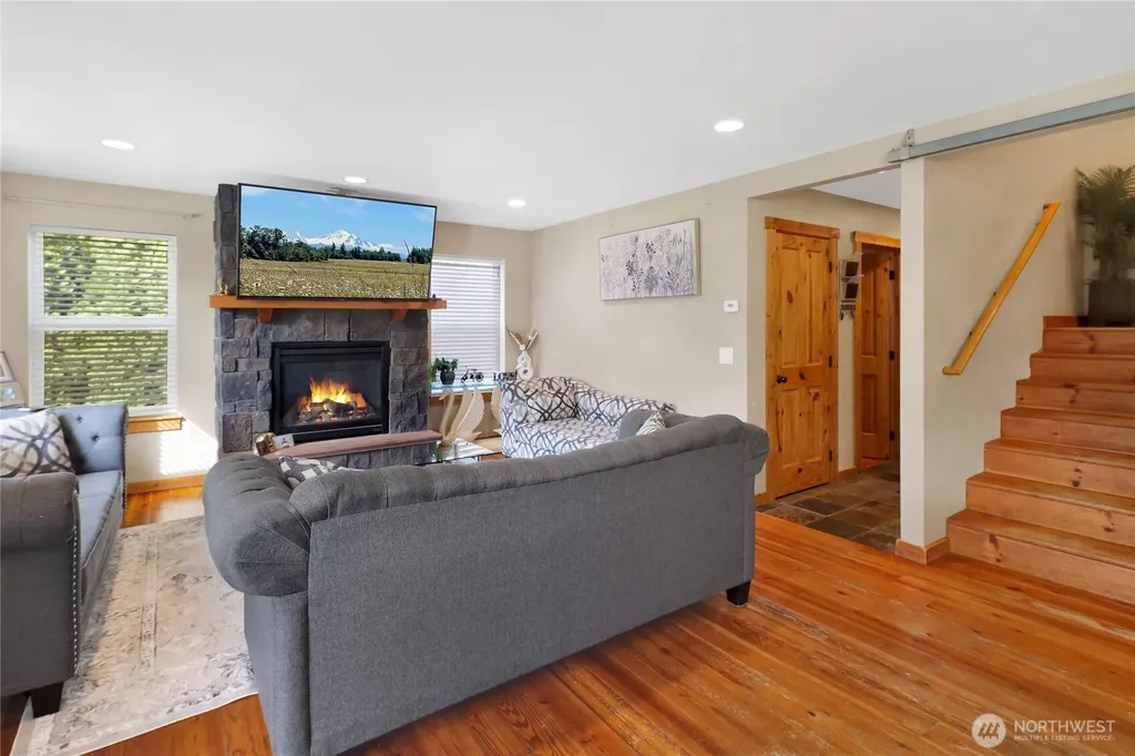 8457 Benson Road Lynden WA 98264