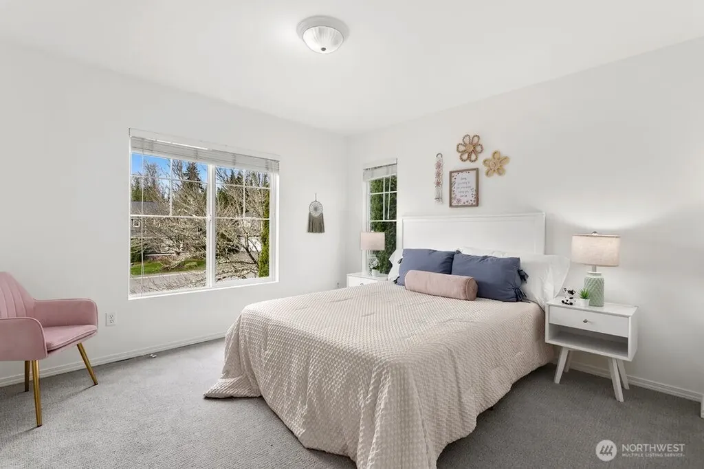 24023 SE 10th Street Sammamish WA 98075