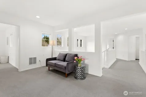 24023 SE 10th Street Sammamish WA 98075