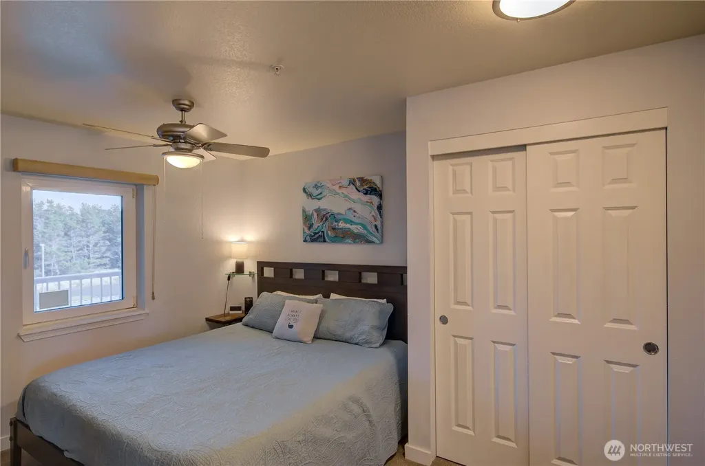 501 Shoreview Dr S Long Beach WA 98631