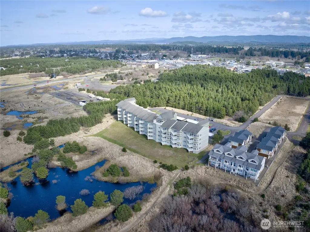 501 Shoreview Dr S Long Beach WA 98631