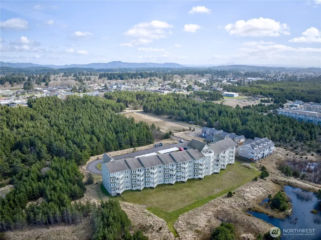 501 Shoreview Dr S Long Beach WA 98631