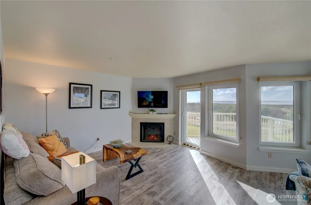 501 Shoreview Dr S Long Beach WA 98631