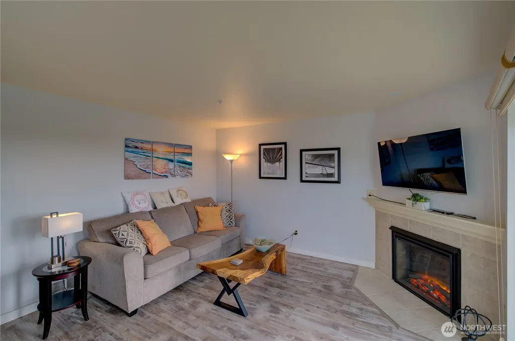 501 Shoreview Dr S Long Beach WA 98631