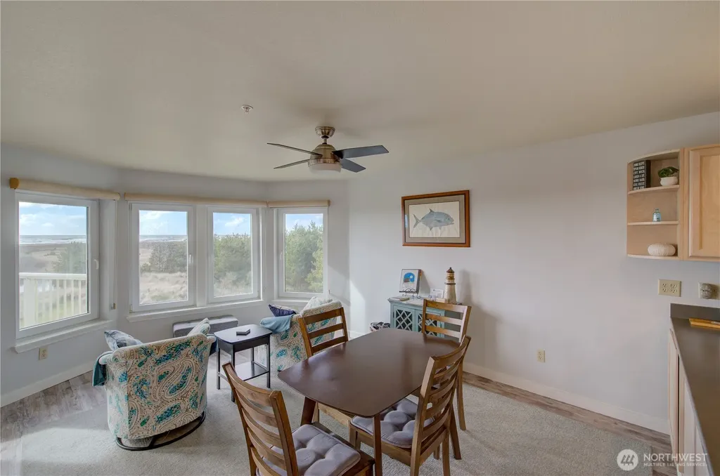 501 Shoreview Dr S Long Beach WA 98631