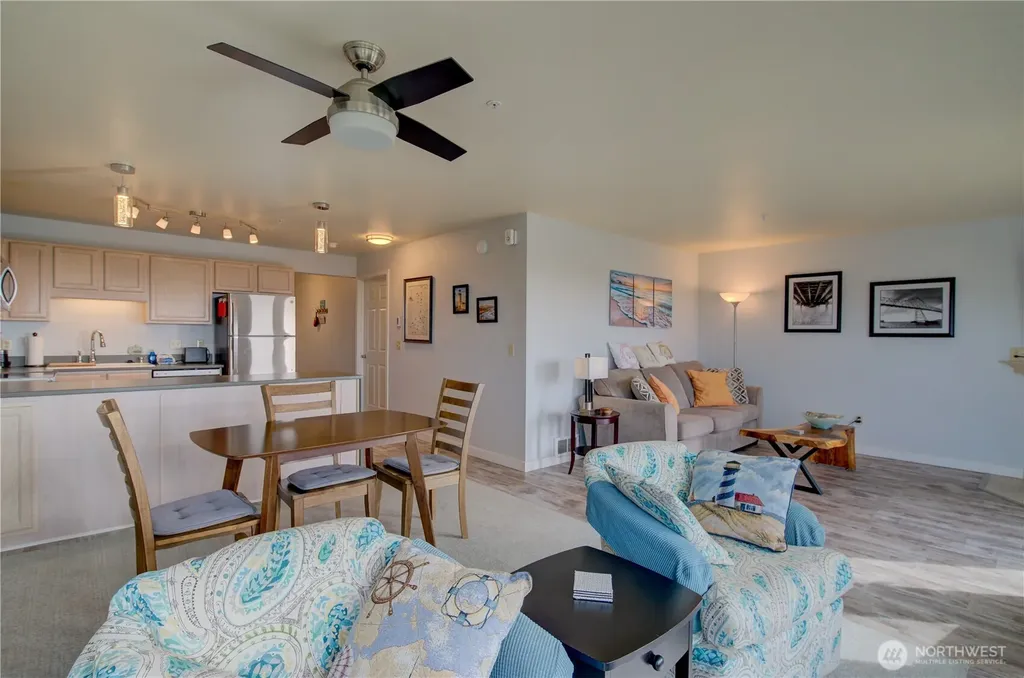 501 Shoreview Dr S Long Beach WA 98631