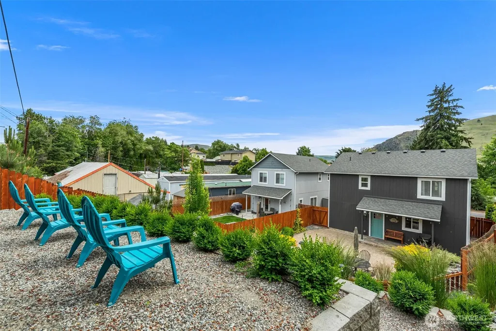 617 E Wapato Avenue Chelan WA 98816