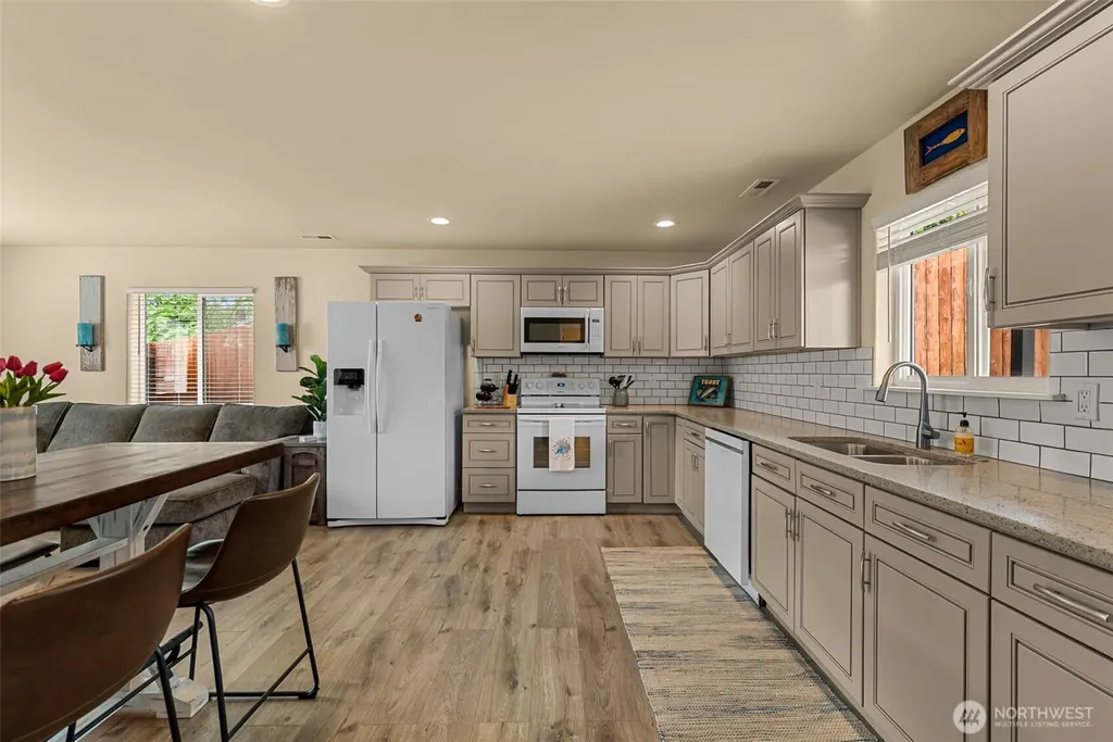 617 E Wapato Avenue Chelan WA 98816